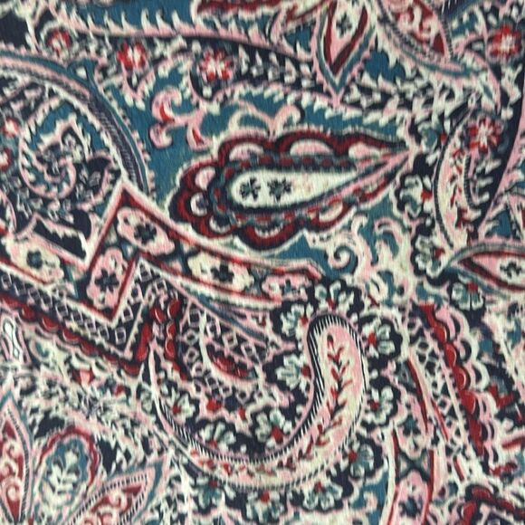 The Talbots Crewneck Tee in Scrolling Paisley - Picture 8 of 12